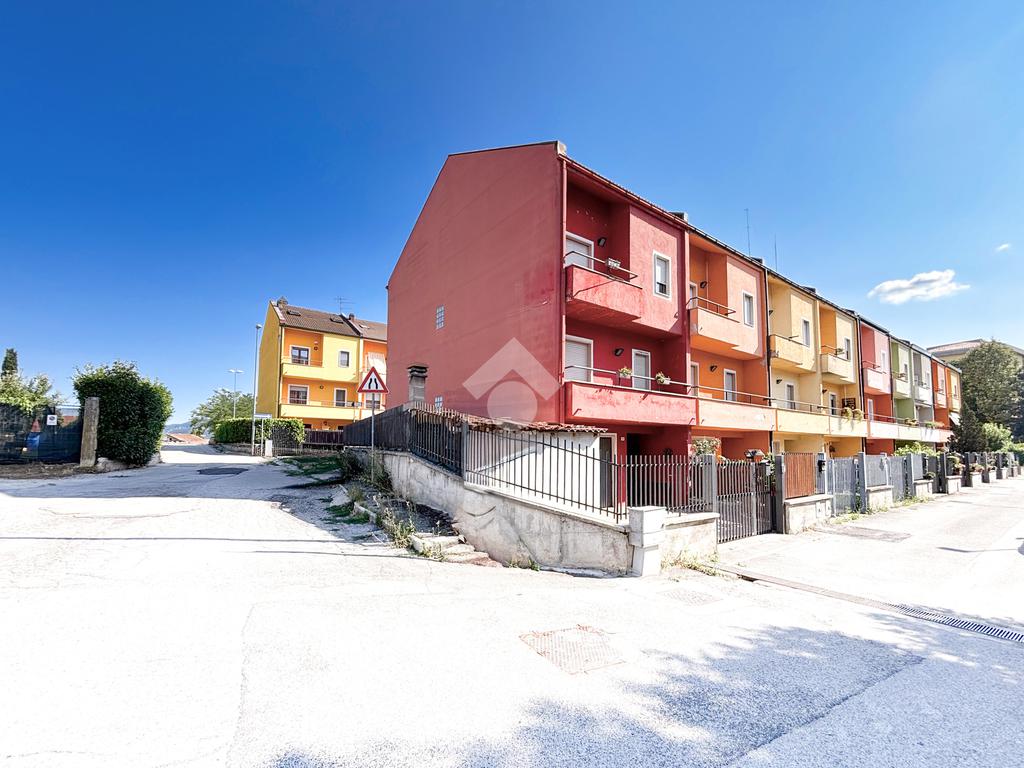 3 bedrooms Villa in L'Aquila, Italy No. 329154