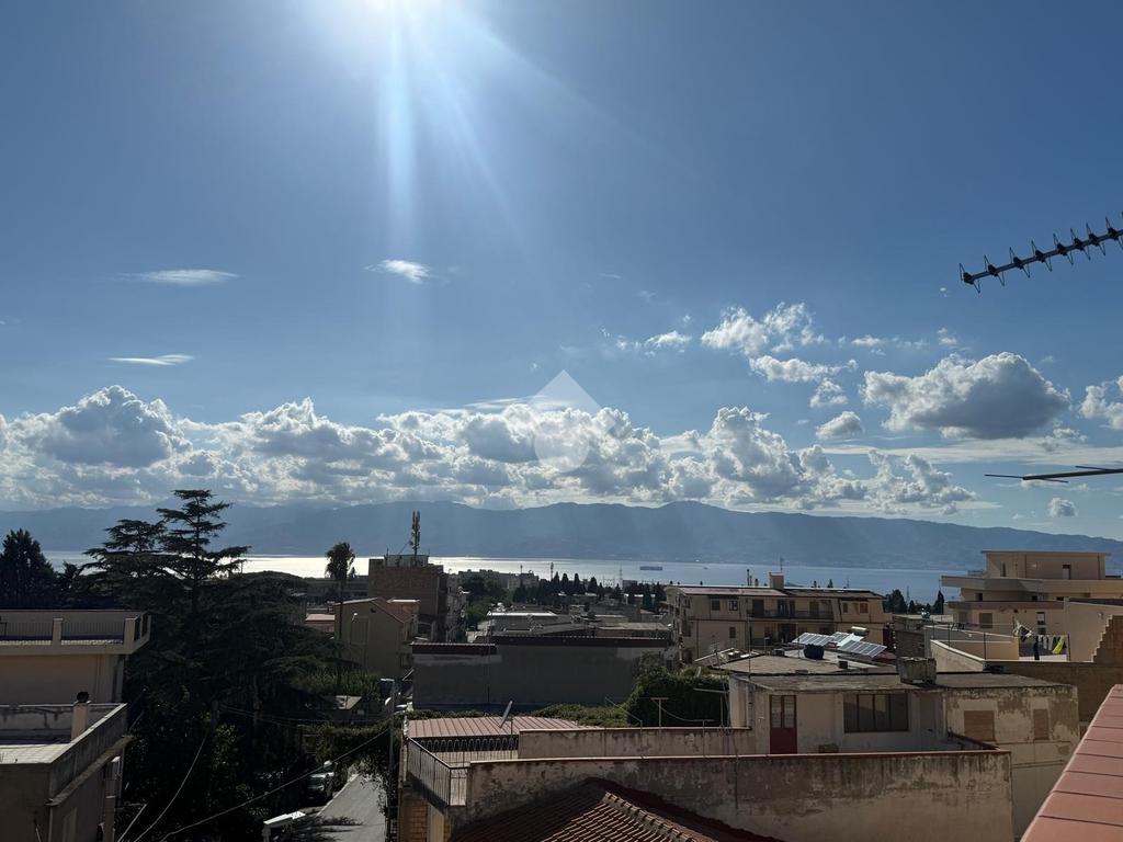 2 bedrooms Apartment in Reggio Calabria, Italy No. 273352