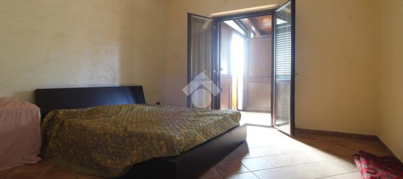 2 bedrooms Apartment in Reggio Calabria, Italy No. 273352 4