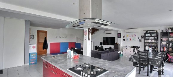 6 bedrooms House in Esternay, France No. 94603 8