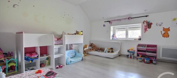 6 bedrooms House in Esternay, France No. 94603 13