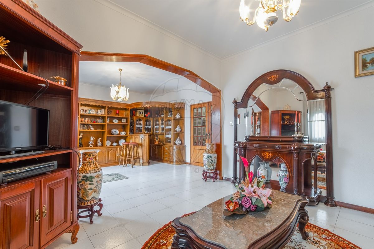 Casa de 2 dormitorios en Fanzeres, Portugal No. 28070