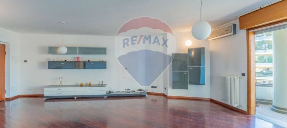 2 Schlafzimmer Wohnung in Busto Arsizio, Italy, Nr. 142729 4