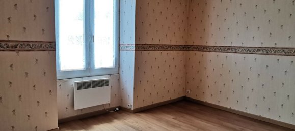 3 bedrooms House in Mayenne, France No. 357603 5