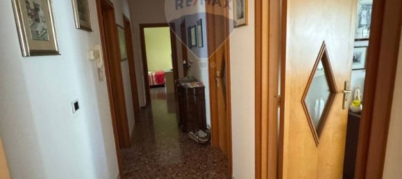 Apartamento de 6 habitaciónes en Modugno, Italy No. 293337 3