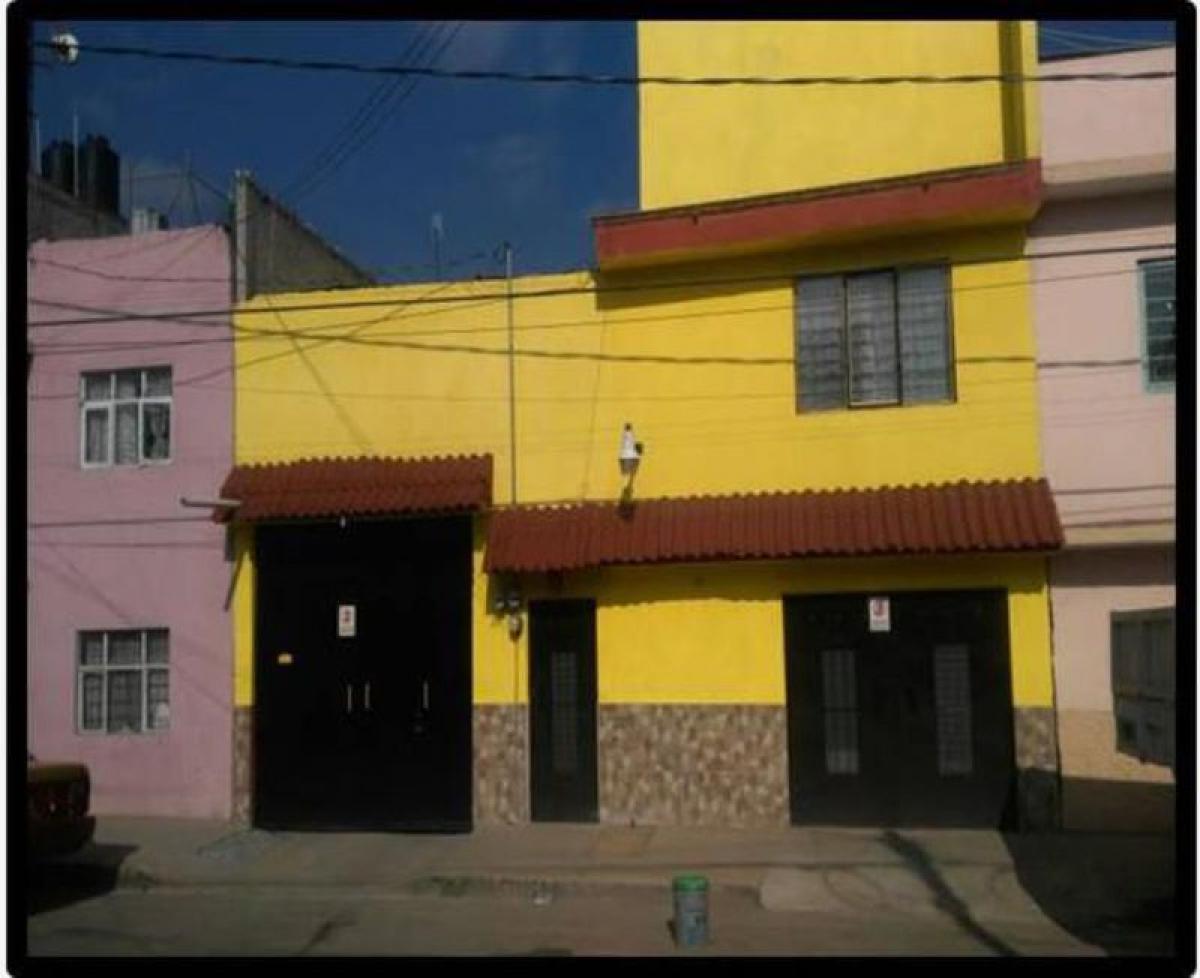 8 bedrooms House in Ciudad Nezahualcoyotl, Mexico No. 184876