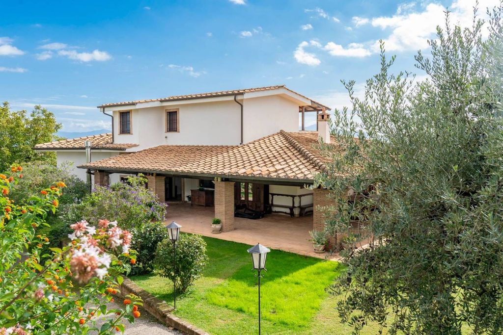 3 bedrooms Villa in Morlupo, Italy No. 140408