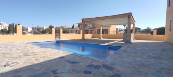 4 bedrooms Villa in Chloraka, Cyprus No. 3308 10