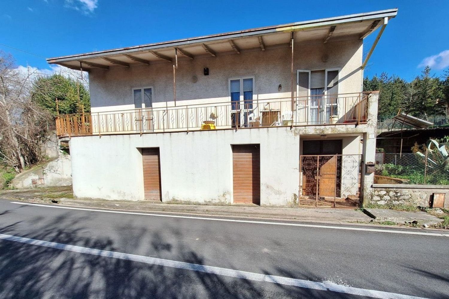 5 rooms House in Foligno, Italy No. 49936