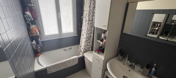 3 bedrooms House in Sainville, France No. 160976 7