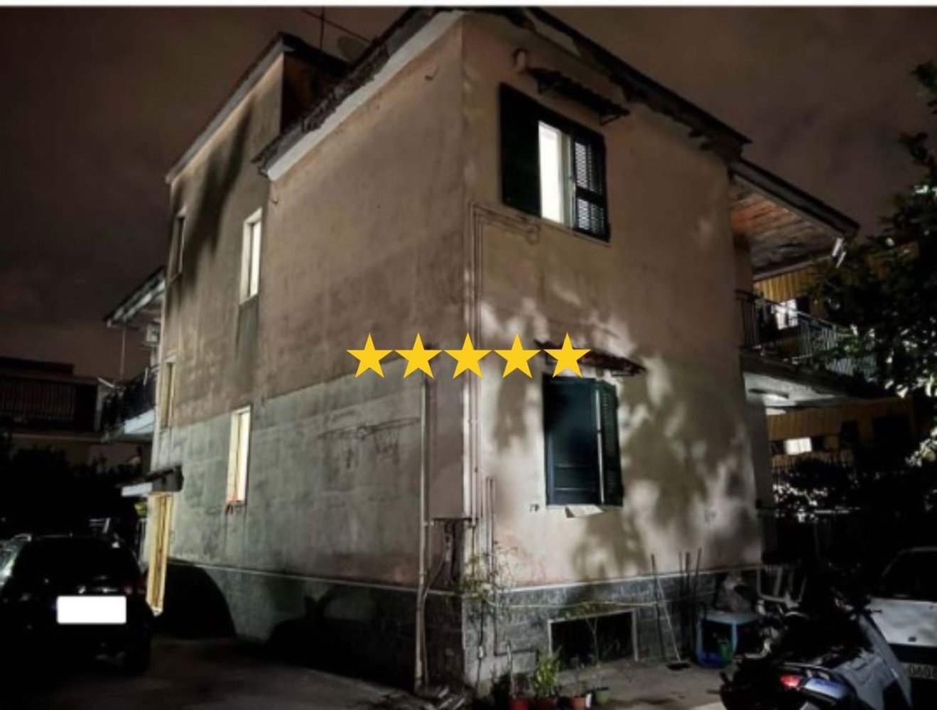 5 rooms Apartment in Melito di Napoli, Italy No. 10294