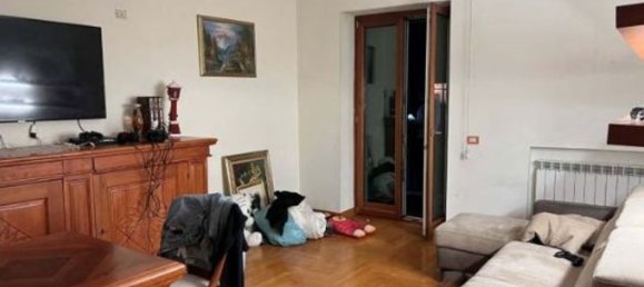 5 rooms Apartment in Melito di Napoli, Italy No. 10294 5