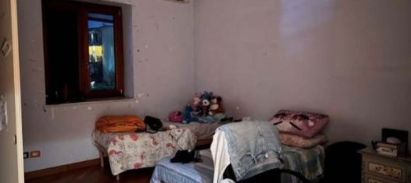 5 rooms Apartment in Melito di Napoli, Italy No. 10294 7