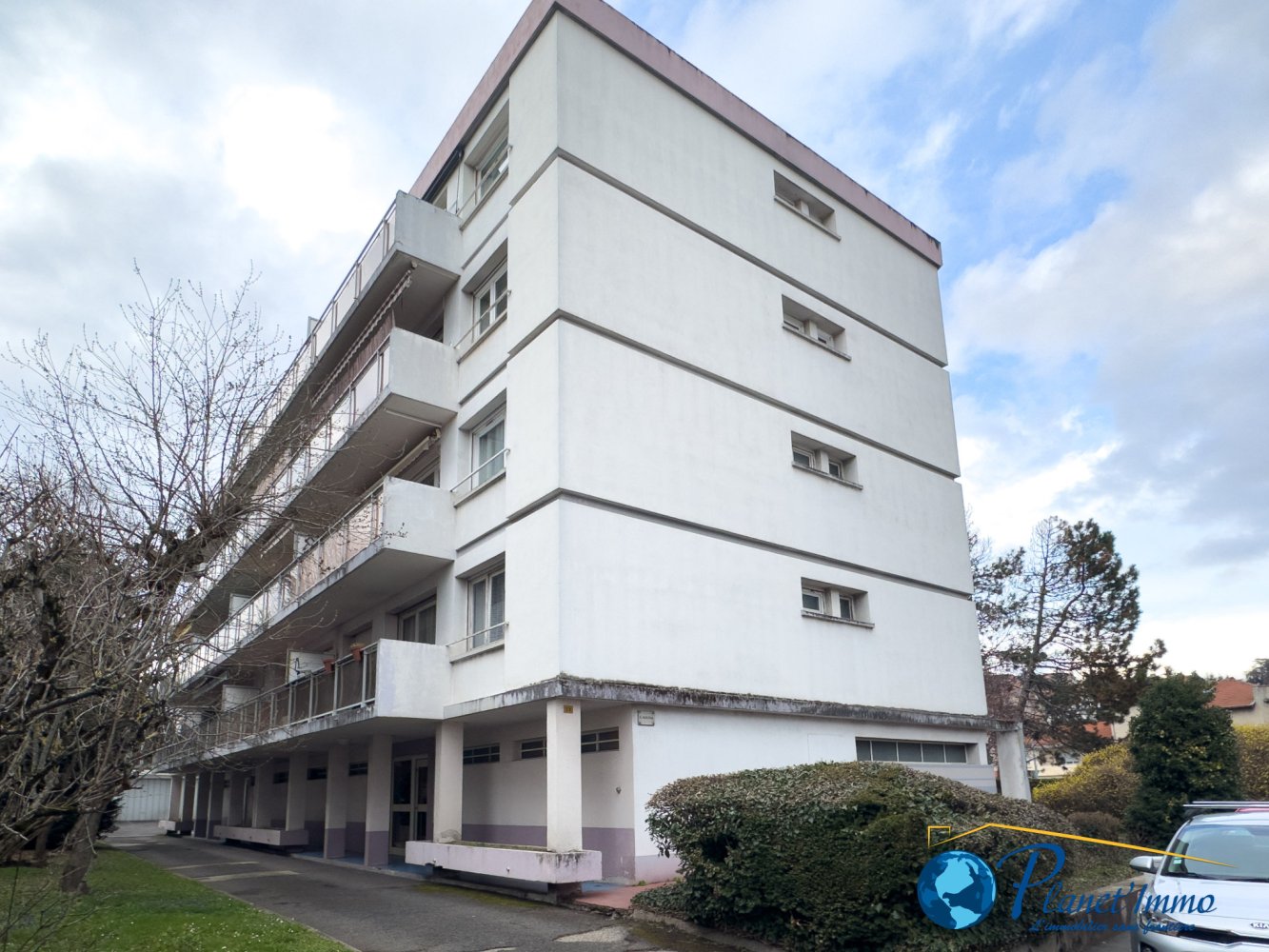 Квартира с 2 спальнями в Сент-Этьен, Франция № 246776