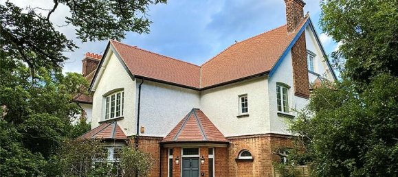 5 bedrooms House in Enfield, United Kingdom No. 6602 2