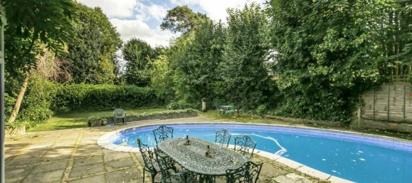 5 bedrooms House in Enfield, United Kingdom No. 6602 21