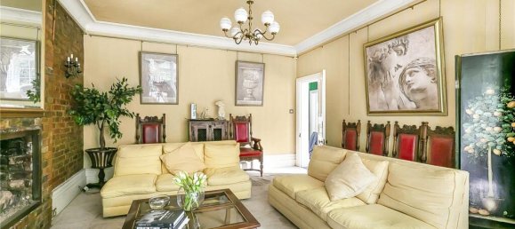 5 bedrooms House in Enfield, United Kingdom No. 6602 6