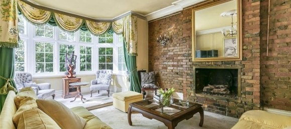 5 bedrooms House in Enfield, United Kingdom No. 6602 5