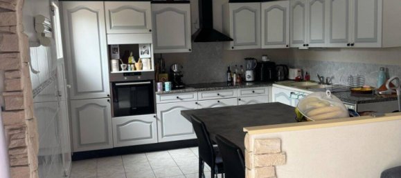 Casa de 4 dormitorios en Marseille, France No. 334282 8