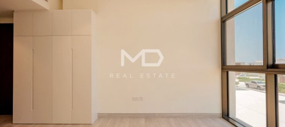 4 bedrooms Villa in Abu Dhabi, UAE No. 47584 37