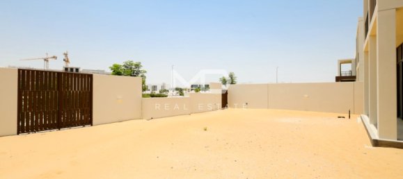 4 bedrooms Villa in Abu Dhabi, UAE No. 47584 53