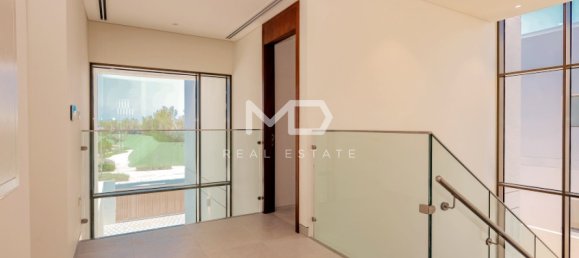 4 bedrooms Villa in Abu Dhabi, UAE No. 47584 22