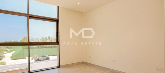 4 bedrooms Villa in Abu Dhabi, UAE No. 47584 35