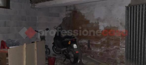 Квартира с 3 спальнями в Ареццо, Италия № 43733 48