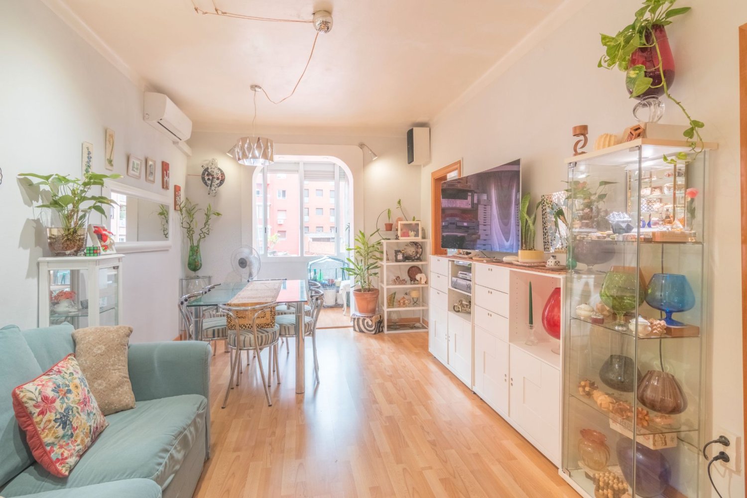 3 bedrooms Apartment in Eixample, Spain No. 211723