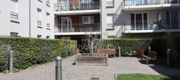 2 Schlafzimmer Wohnung in Les Mureaux, France, Nr. 333824 3