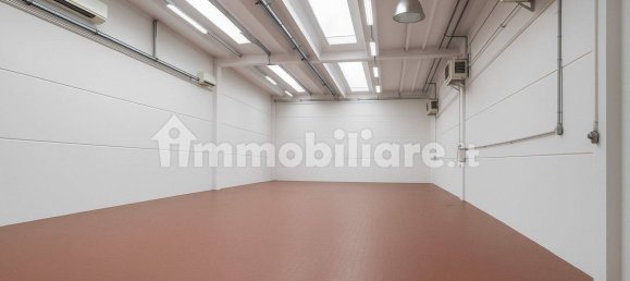 2 rooms Warehouse in Ozzano dell'Emilia, Italy No. 378553 2