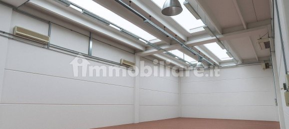 2 rooms Warehouse in Ozzano dell'Emilia, Italy No. 378553 10