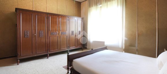 Дом с 6 комнатами в Читта Сант Анджело, Италия № 14620 15