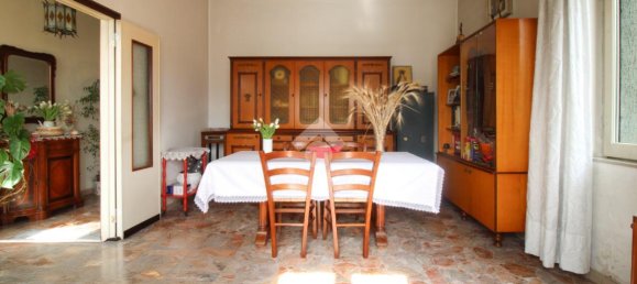 Дом с 6 комнатами в Читта Сант Анджело, Италия № 14620 18