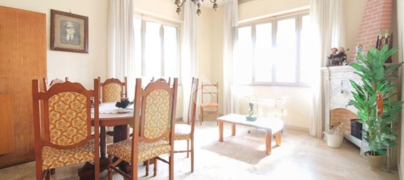 Дом с 6 комнатами в Читта Сант Анджело, Италия № 14620 19