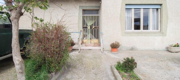 Дом с 6 комнатами в Читта Сант Анджело, Италия № 14620 2