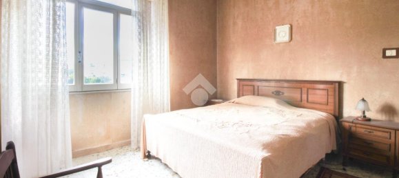 Дом с 6 комнатами в Читта Сант Анджело, Италия № 14620 20