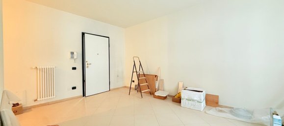 3 rooms Apartment in Tortona, Italy No. 274059 7