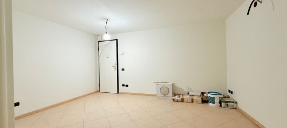3 rooms Apartment in Tortona, Italy No. 274059 9