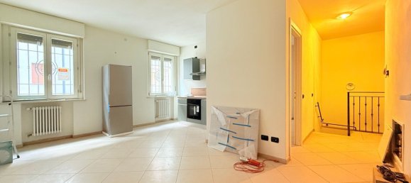 3 rooms Apartment in Tortona, Italy No. 274059 2