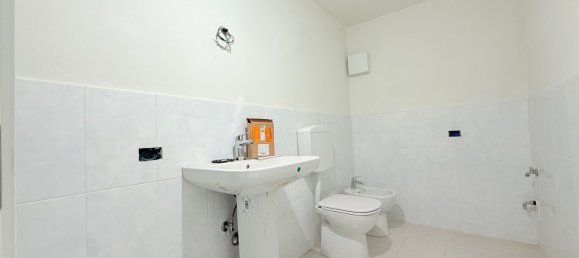 3 rooms Apartment in Tortona, Italy No. 274059 8