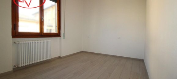4-salle Appartement à San Giovanni Valdarno, Italy No. 230579 5