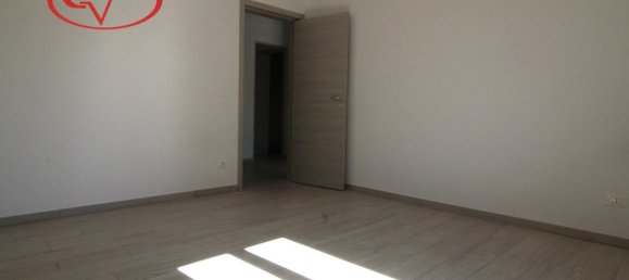 4-salle Appartement à San Giovanni Valdarno, Italy No. 230579 4