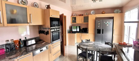 5 Schlafzimmer Haus in Montereau, France, Nr. 72521 16