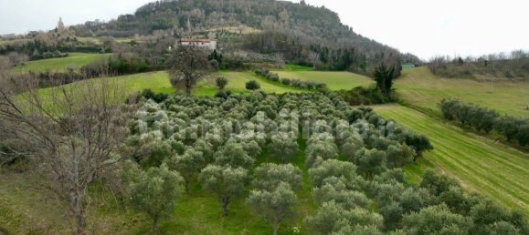 Земельный участок 236650м² в Чивителла дель Тронто, Италия № 251003 12