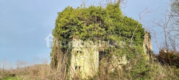 Земельный участок 236650м² в Чивителла дель Тронто, Италия № 251003 9