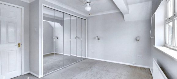 4 bedrooms House in Grays, United Kingdom No. 4966 11