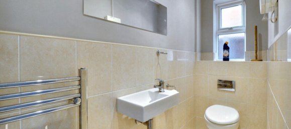 4 bedrooms House in Grays, United Kingdom No. 4966 7