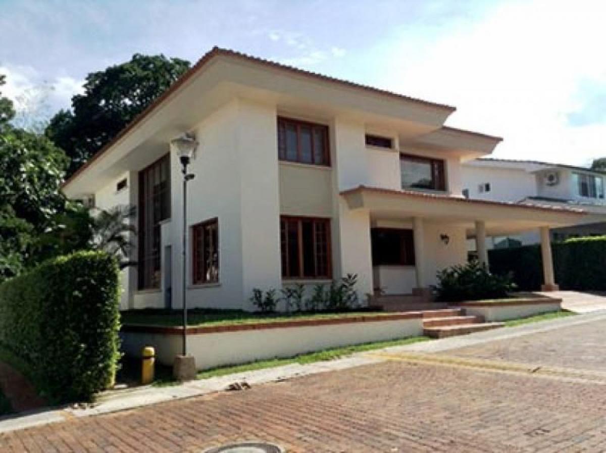 4 bedrooms House in Tolima, Colombia No. 2416