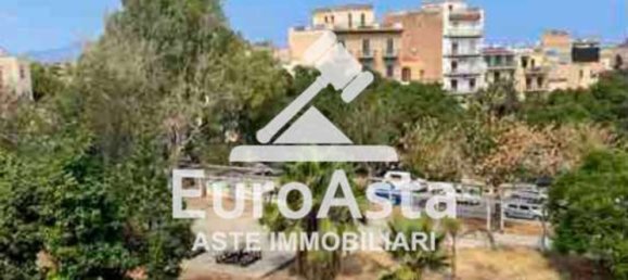 5 rooms Apartment in Bagheria, Italy No. 49212 2